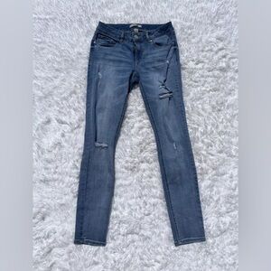 REFUGE SKINNY BLUE JEANS. SIZE 6